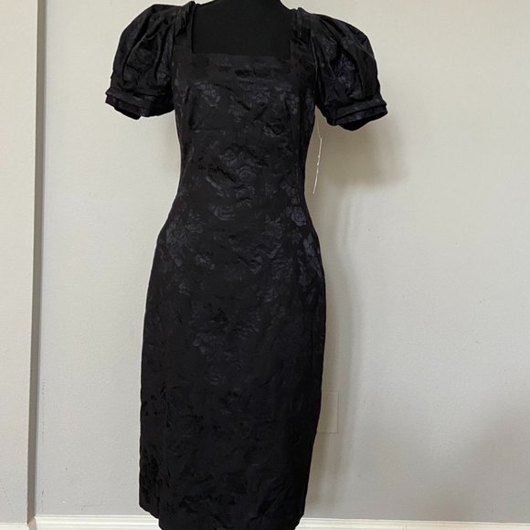 ANTONIO MELANI Dresses & Skirts - NWT ANTONIO MELANI Puff Sleeve Dress size 4